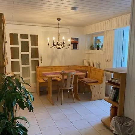 Sandfeld, Am Sandfeld 1 *