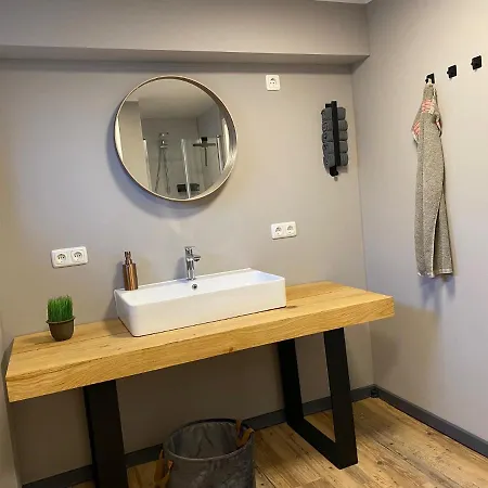 Sandfeld, Am Sandfeld 1 * Teterow