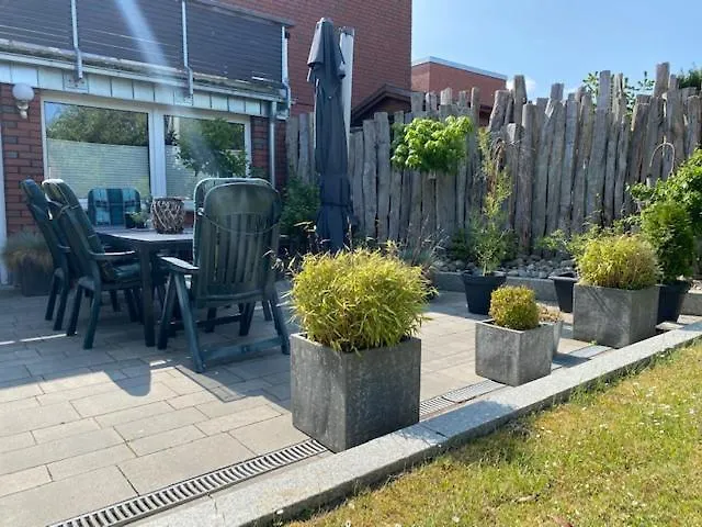 Sandfeld, Am Sandfeld 1 * Teterow